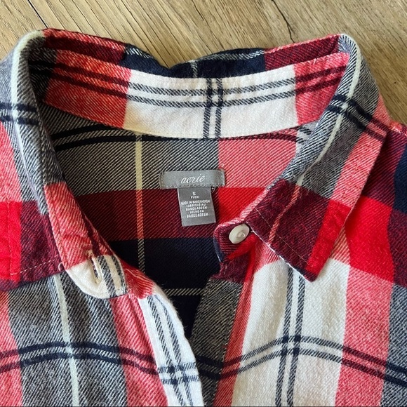 🔥SALE- Any 4/$20   Aerie Destructed Flannel Shirt​ - Picture 2 of 4